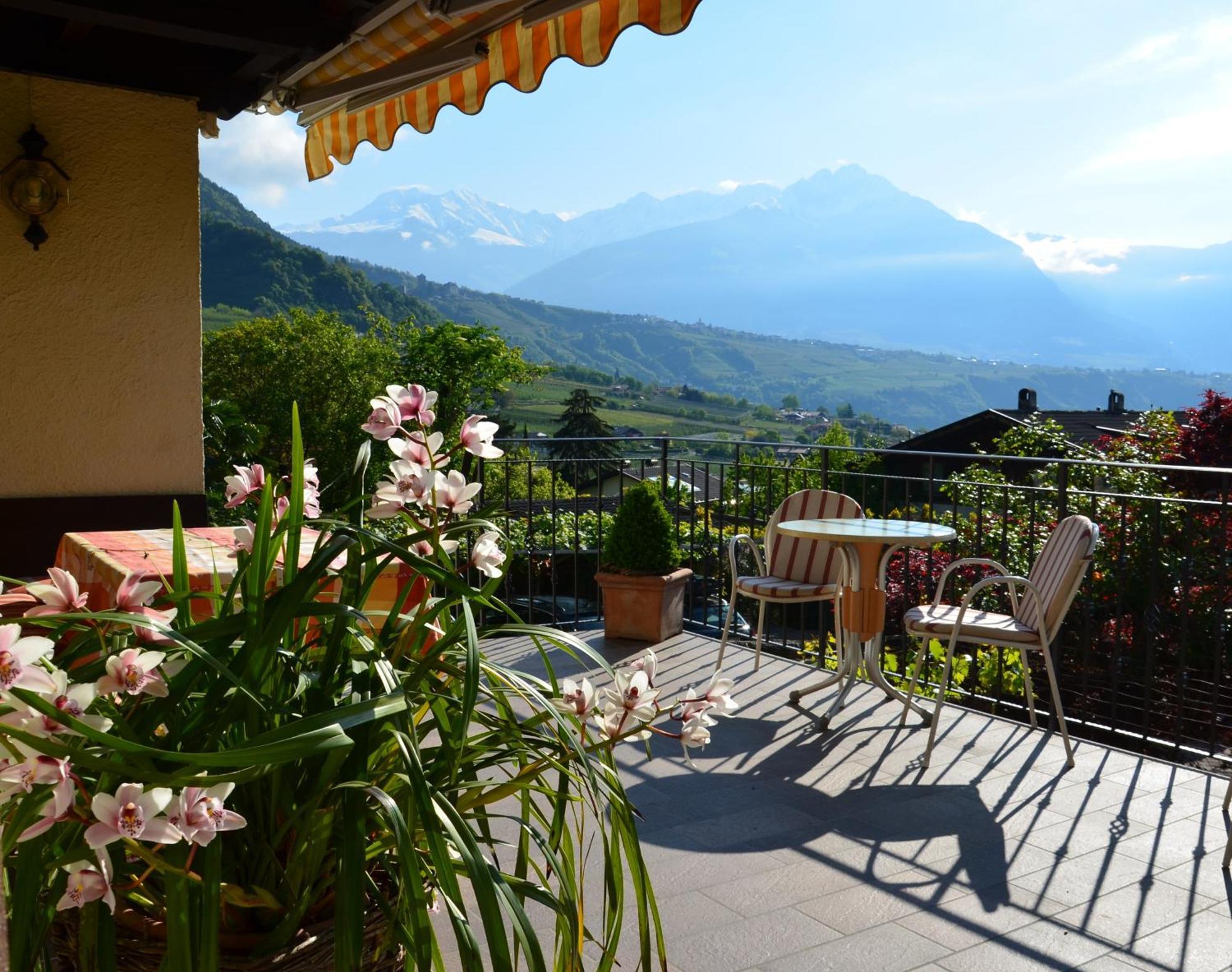Obermaratscher Apartments Residence Лагундо Екстериор снимка